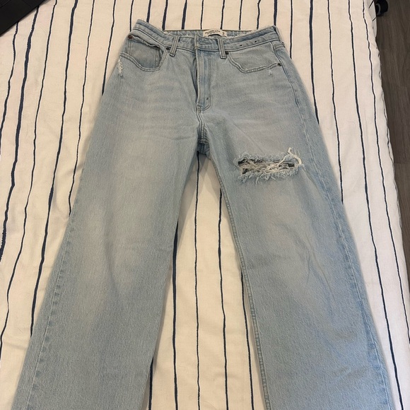 Abercrombie & Fitch Denim - Abercrombie 90s Relaxed High Rise Jeans